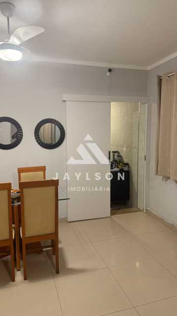 Casa à venda com 2 quartos, 125m² - Foto 2