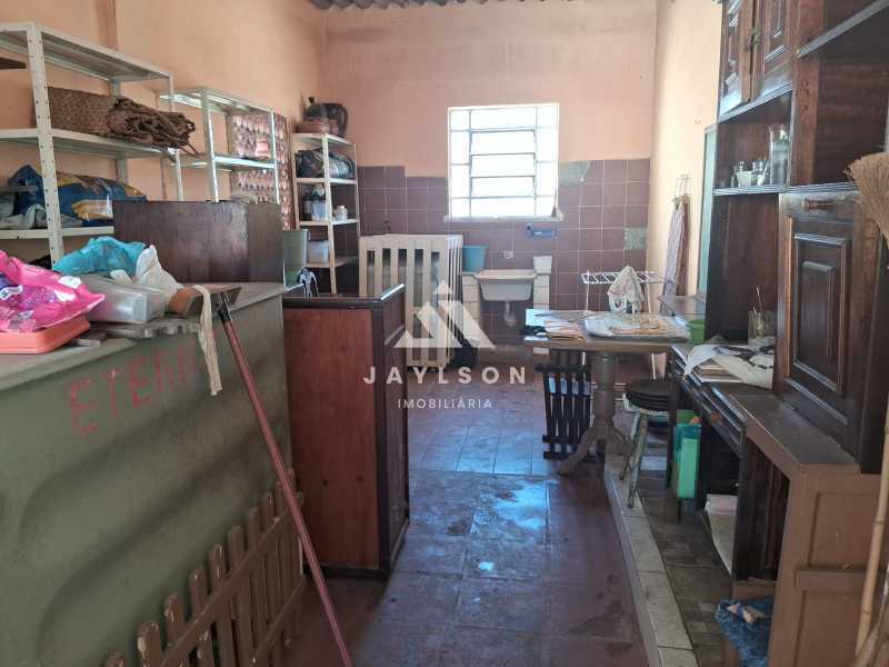 Casa à venda com 3 quartos, 234m² - Foto 25