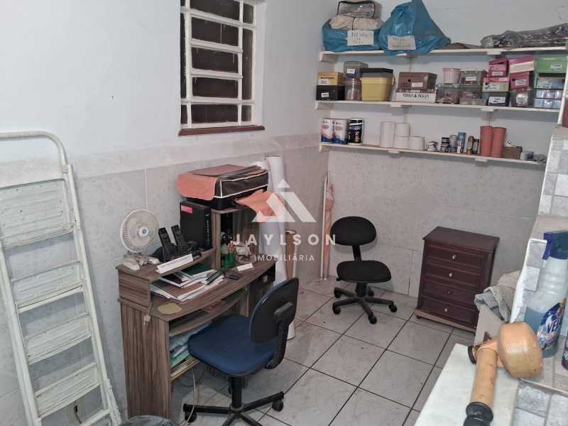 Casa à venda com 3 quartos, 234m² - Foto 22