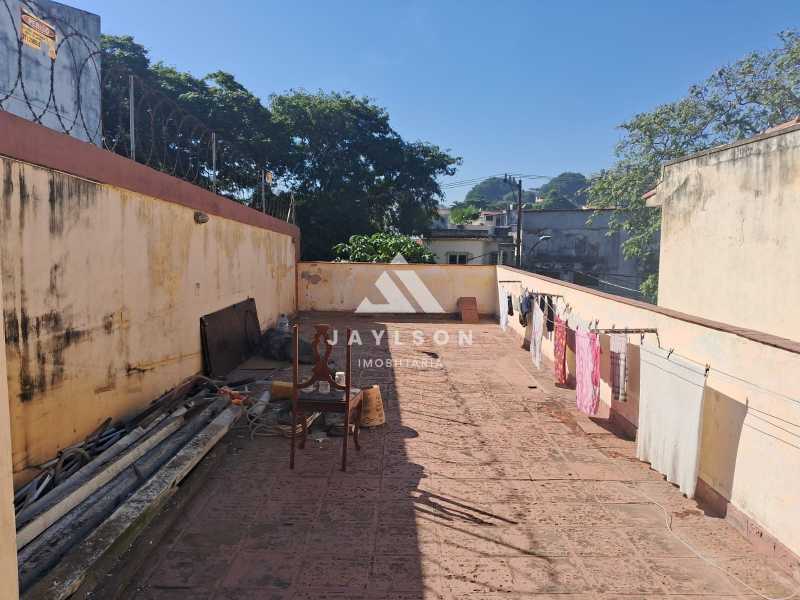 Casa à venda com 3 quartos, 234m² - Foto 28