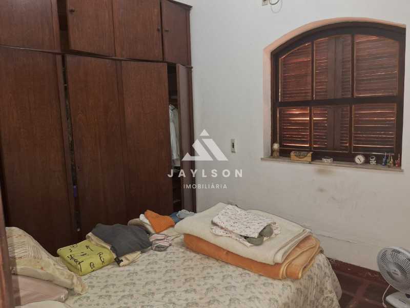 Casa à venda com 3 quartos, 234m² - Foto 12