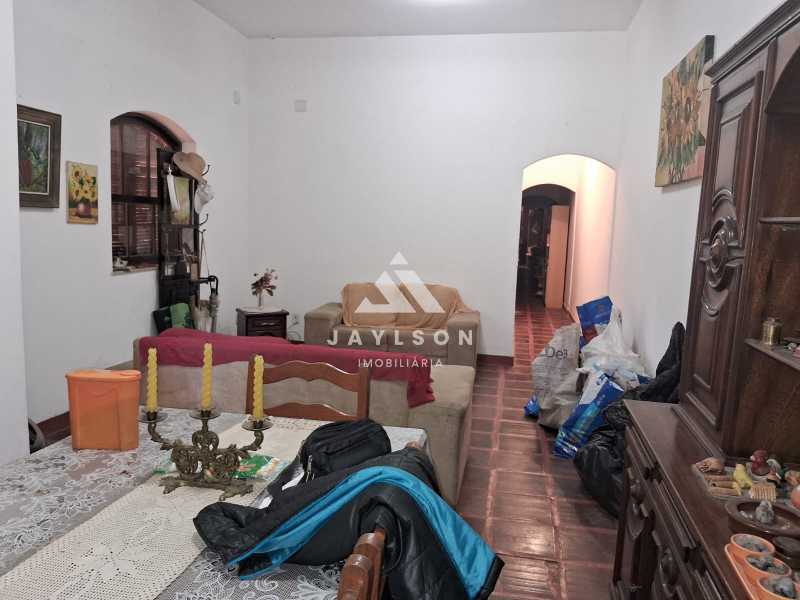 Casa à venda com 3 quartos, 234m² - Foto 4