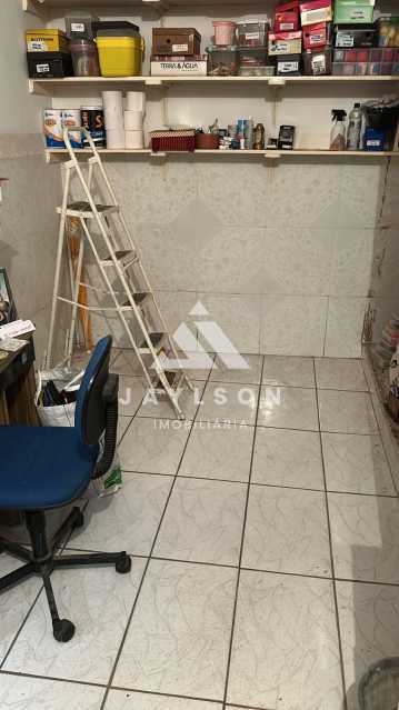 Casa à venda com 3 quartos, 234m² - Foto 16