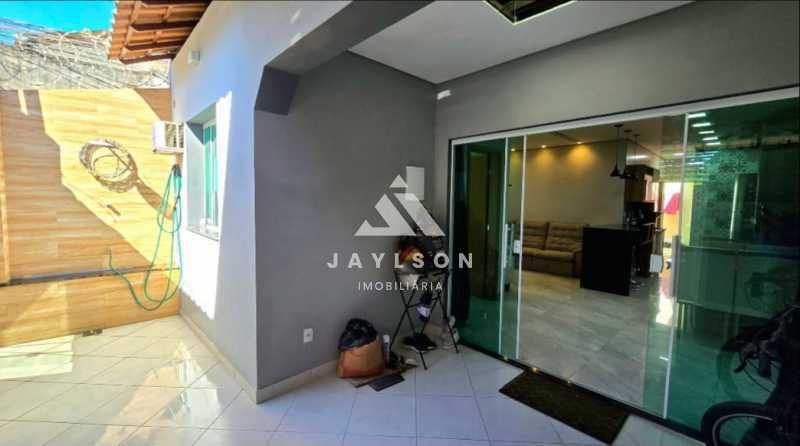 Casa à venda com 2 quartos, 90m² - Foto 1