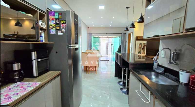 Casa à venda com 2 quartos, 90m² - Foto 8