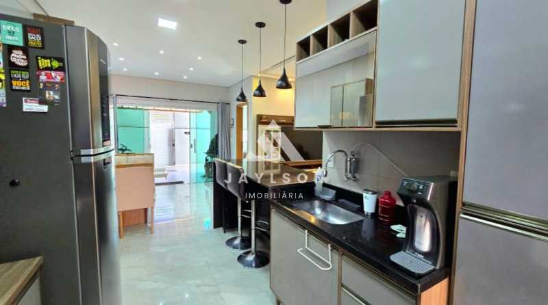 Casa à venda com 2 quartos, 90m² - Foto 13
