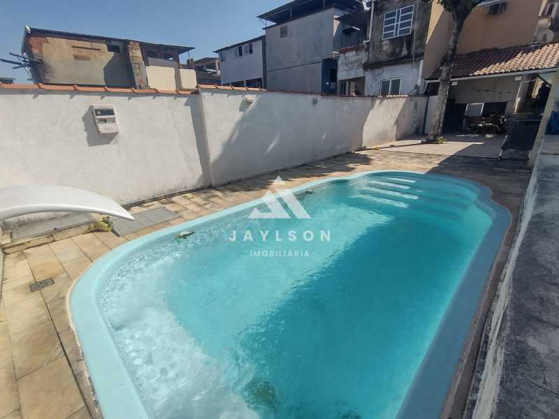 Casa à venda com 3 quartos, 100m² - Foto 1