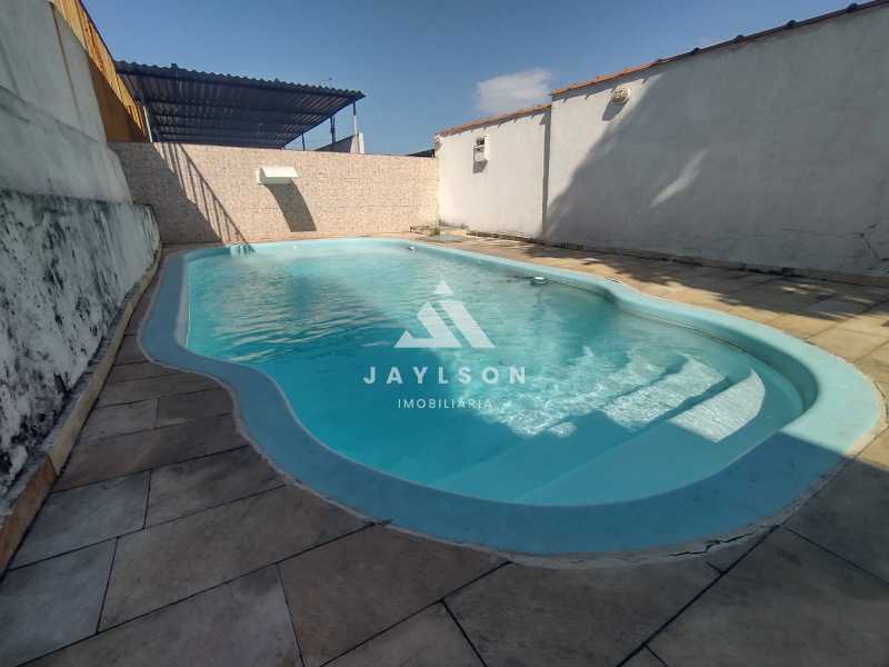 Casa à venda com 3 quartos, 100m² - Foto 4