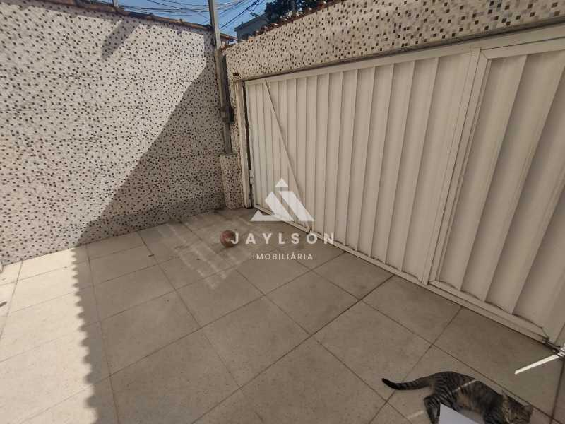 Casa à venda com 3 quartos, 100m² - Foto 28