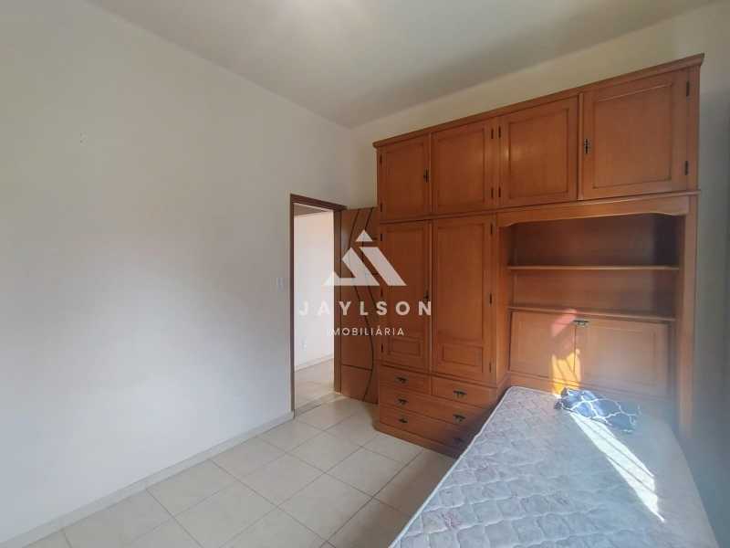 Apartamento à venda com 2 quartos, 75m² - Foto 8