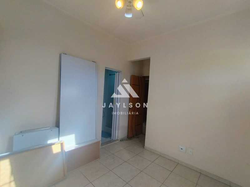 Apartamento à venda com 2 quartos, 75m² - Foto 12