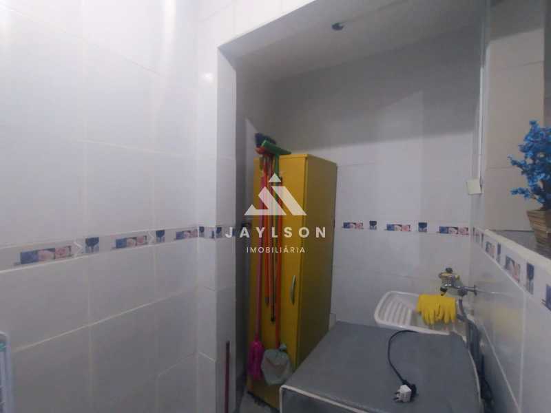 Apartamento à venda com 2 quartos, 60m² - Foto 19