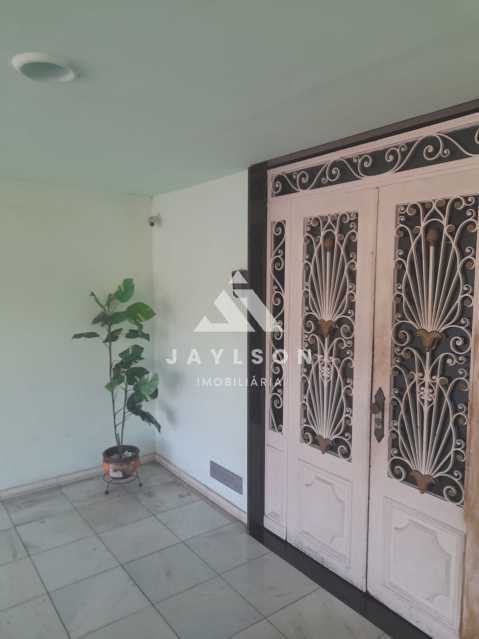Apartamento à venda com 2 quartos, 60m² - Foto 1