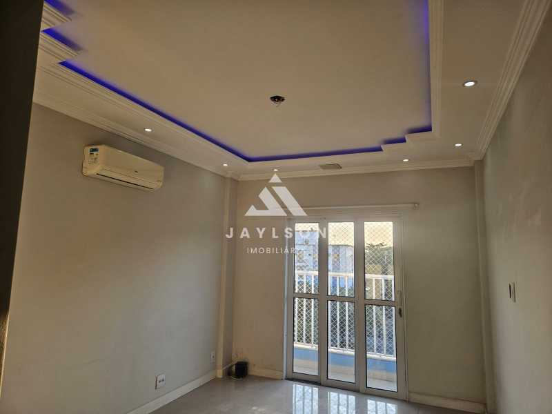 Apartamento à venda com 2 quartos, 60m² - Foto 1