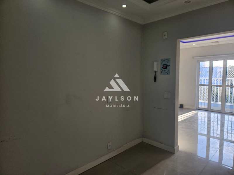 Apartamento à venda com 2 quartos, 60m² - Foto 6
