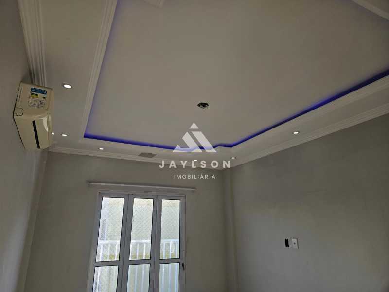 Apartamento à venda com 2 quartos, 60m² - Foto 11