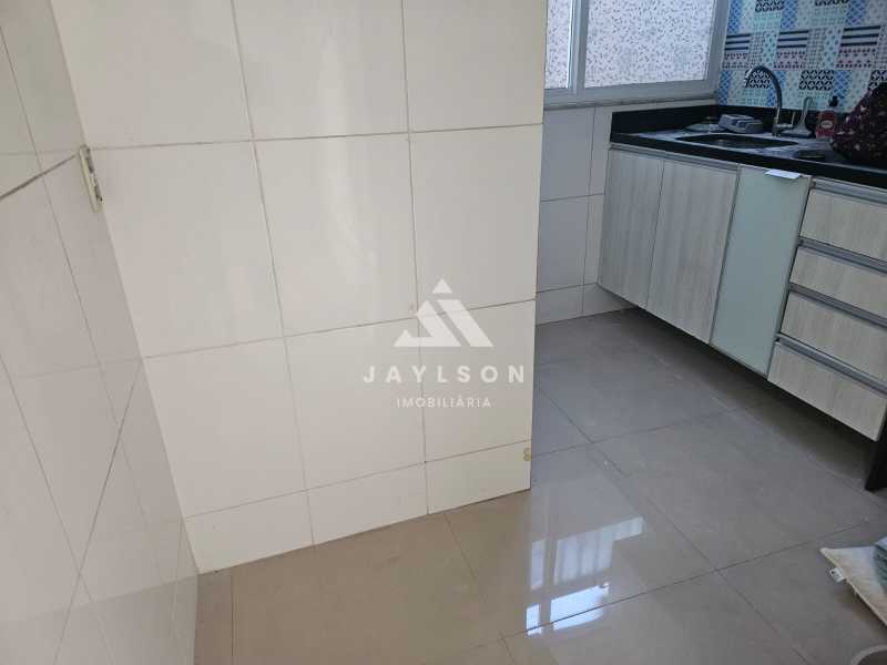 Apartamento à venda com 2 quartos, 60m² - Foto 21