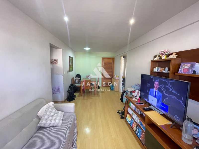 Apartamento à venda com 2 quartos, 69m² - Foto 2