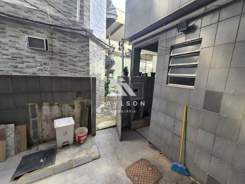 Casa de Vila à venda com 3 quartos, 90m² - Foto 19