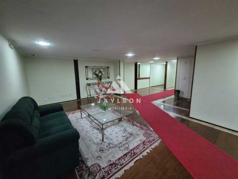 Apartamento à venda com 3 quartos, 73m² - Foto 3