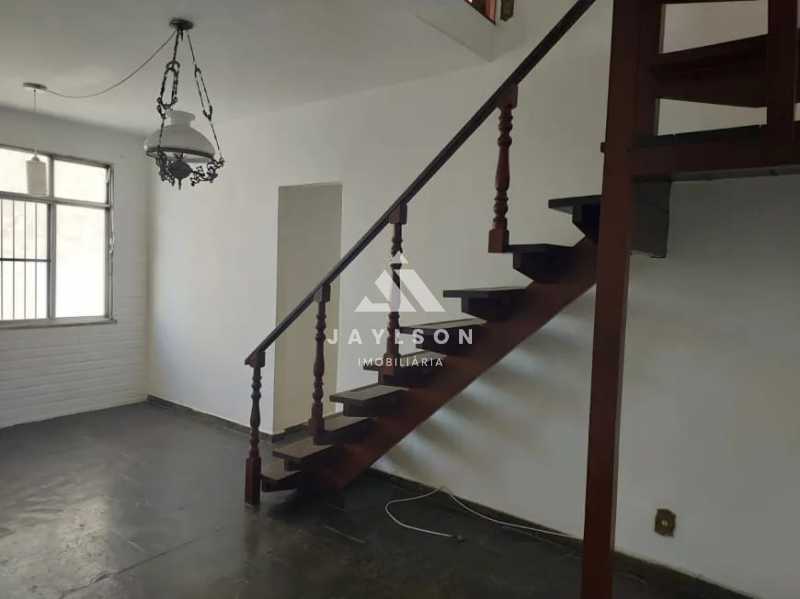 Cobertura à venda com 2 quartos, 114m² - Foto 2