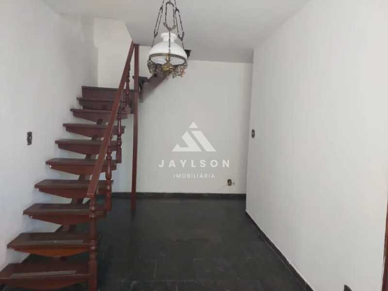 Cobertura à venda com 2 quartos, 114m² - Foto 4