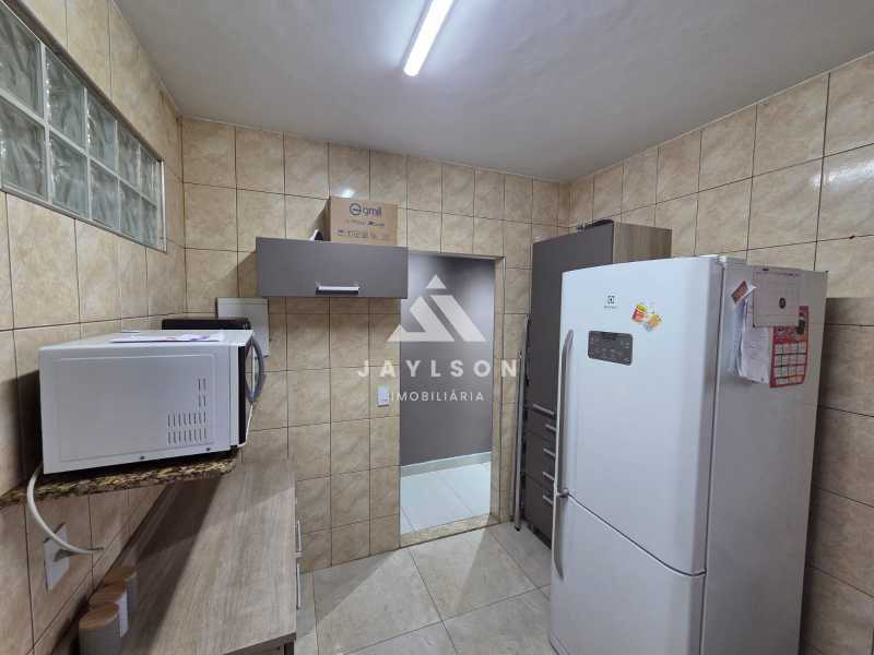 Apartamento à venda com 2 quartos, 80m² - Foto 22