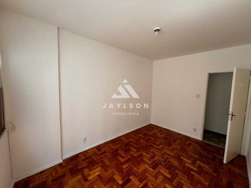 Apartamento à venda com 2 quartos, 73m² - Foto 3