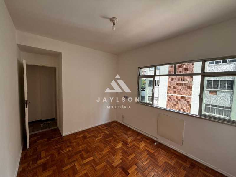 Apartamento à venda com 2 quartos, 73m² - Foto 4