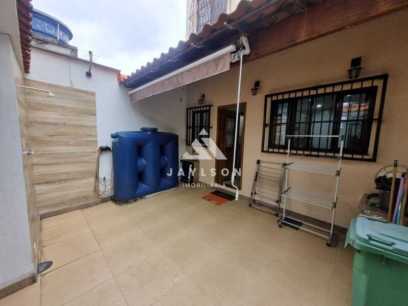 Casa à venda com 4 quartos, 200m² - Foto 4