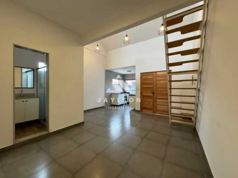 Casa à venda com 4 quartos, 200m² - Foto 24