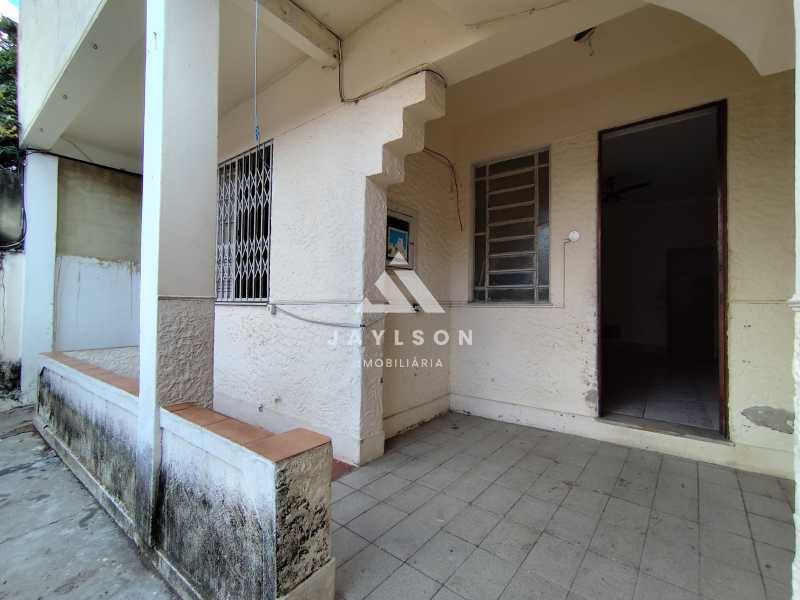 Casa para alugar com 2 quartos, 70m² - Foto 1