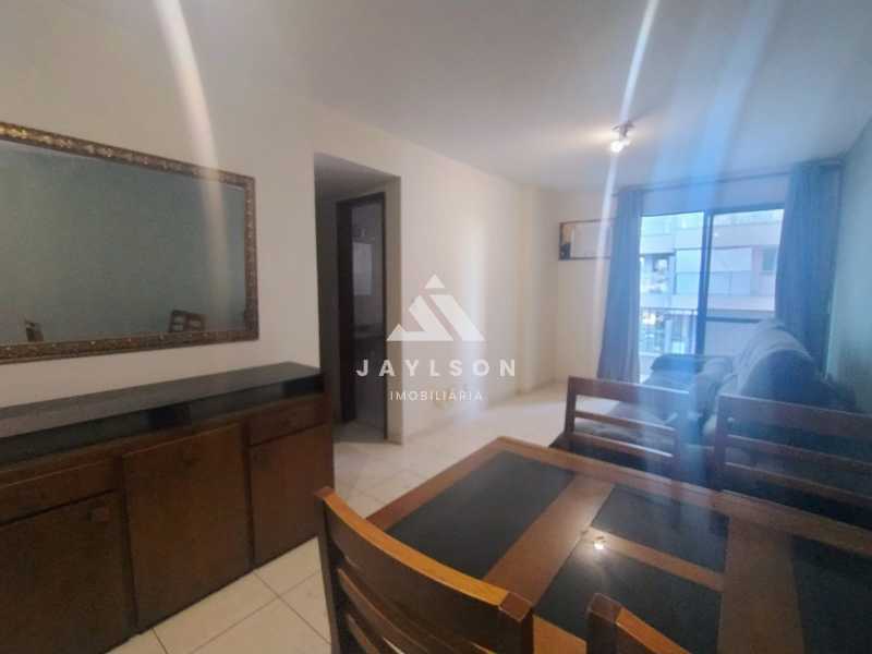 Apartamento à venda com 2 quartos, 189m² - Foto 4