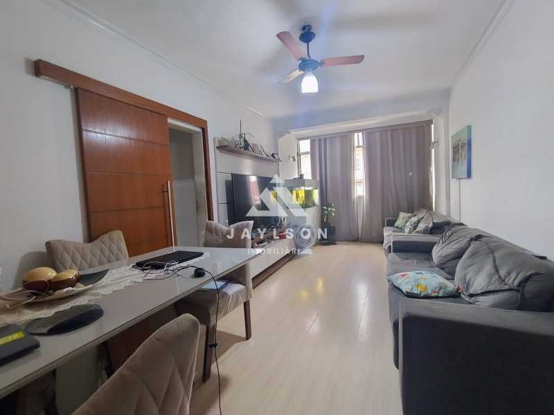 Apartamento à venda com 3 quartos, 62m² - Foto 3