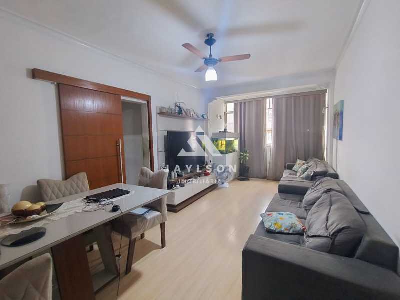 Apartamento à venda com 3 quartos, 62m² - Foto 1