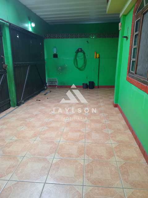 Casa à venda com 4 quartos, 242m² - Foto 3
