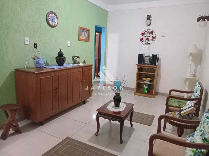 Casa à venda com 4 quartos, 242m² - Foto 5