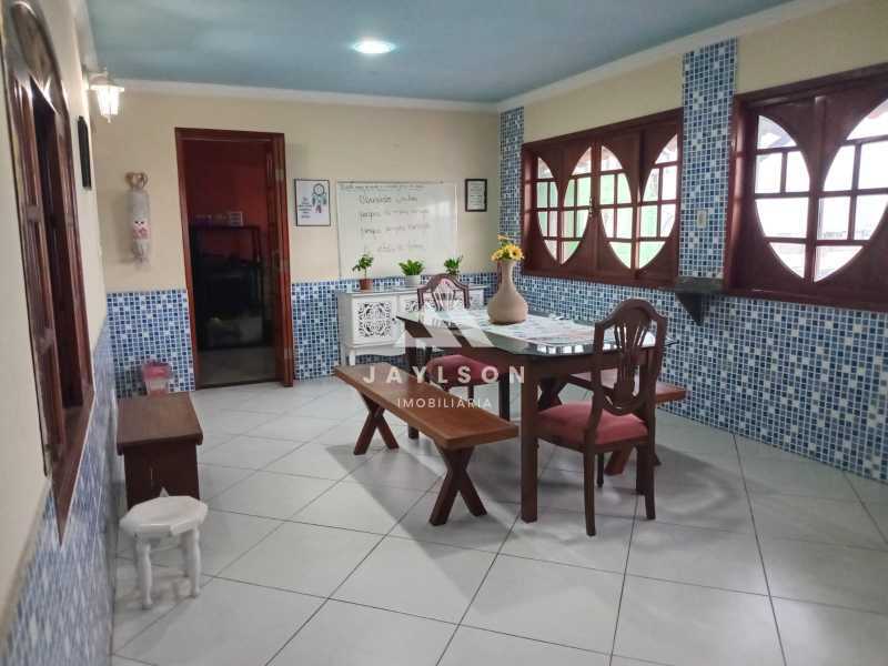Casa à venda com 4 quartos, 242m² - Foto 6