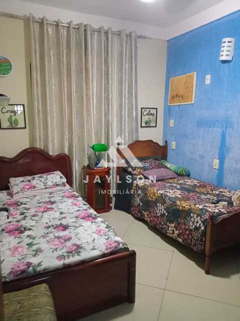 Casa à venda com 4 quartos, 242m² - Foto 7