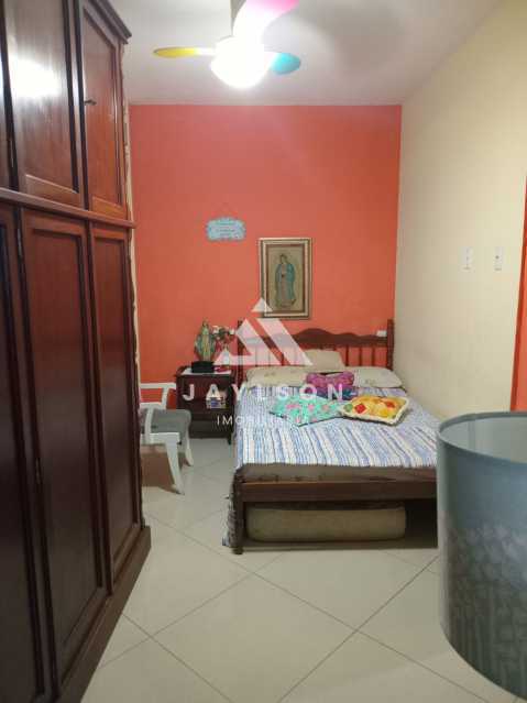 Casa à venda com 4 quartos, 242m² - Foto 11