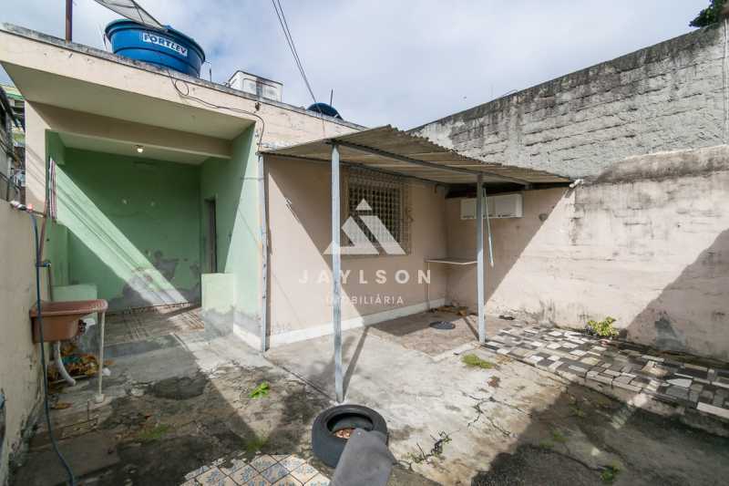 Casa à venda com 5 quartos, 163m² - Foto 2