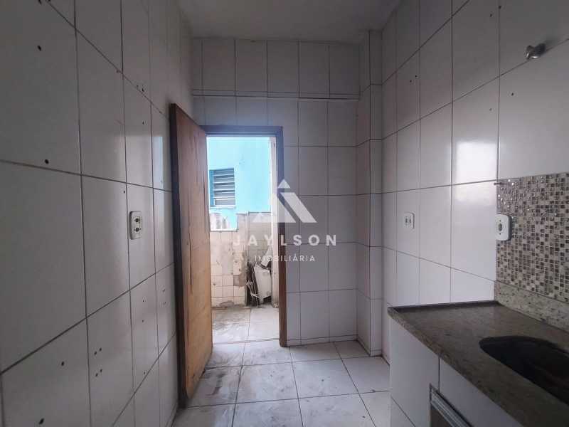 Apartamento à venda com 2 quartos, 60m² - Foto 13