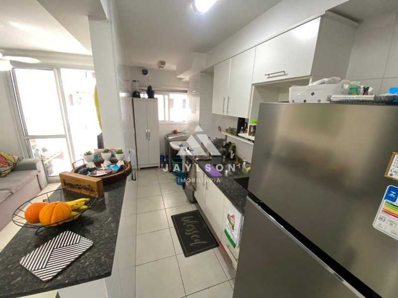 Apartamento à venda com 2 quartos, 57m² - Foto 13