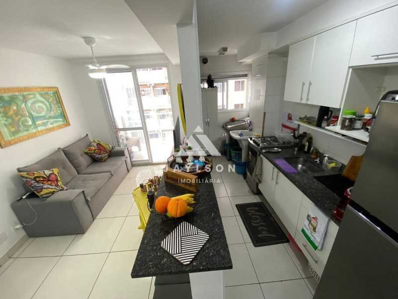 Apartamento à venda com 2 quartos, 57m² - Foto 2