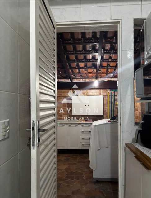 Apartamento à venda com 2 quartos, 75m² - Foto 9