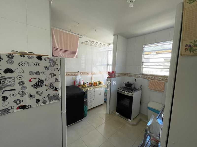 Apartamento à venda com 2 quartos, 76m² - Foto 25