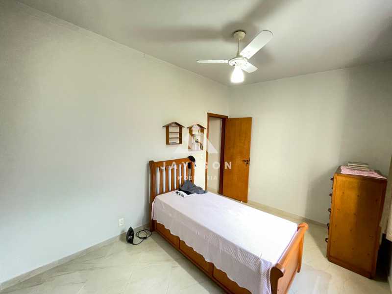 Apartamento à venda com 2 quartos, 76m² - Foto 14
