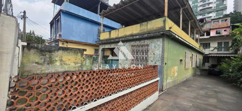 Casa à venda com 2 quartos, 113m² - Foto 2