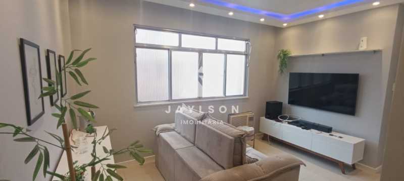 Apartamento à venda com 2 quartos, 67m² - Foto 3