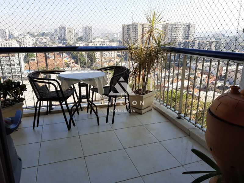 Apartamento à venda com 2 quartos, 60m² - Foto 5